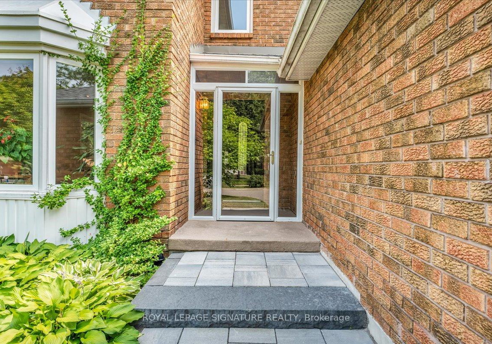 57-tribbling-crescent-aurora-ontario-n12339965