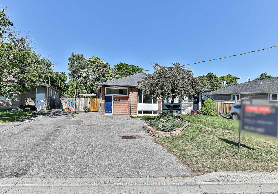 225-septonne-avenue-newmarket-ontario-n12340426
