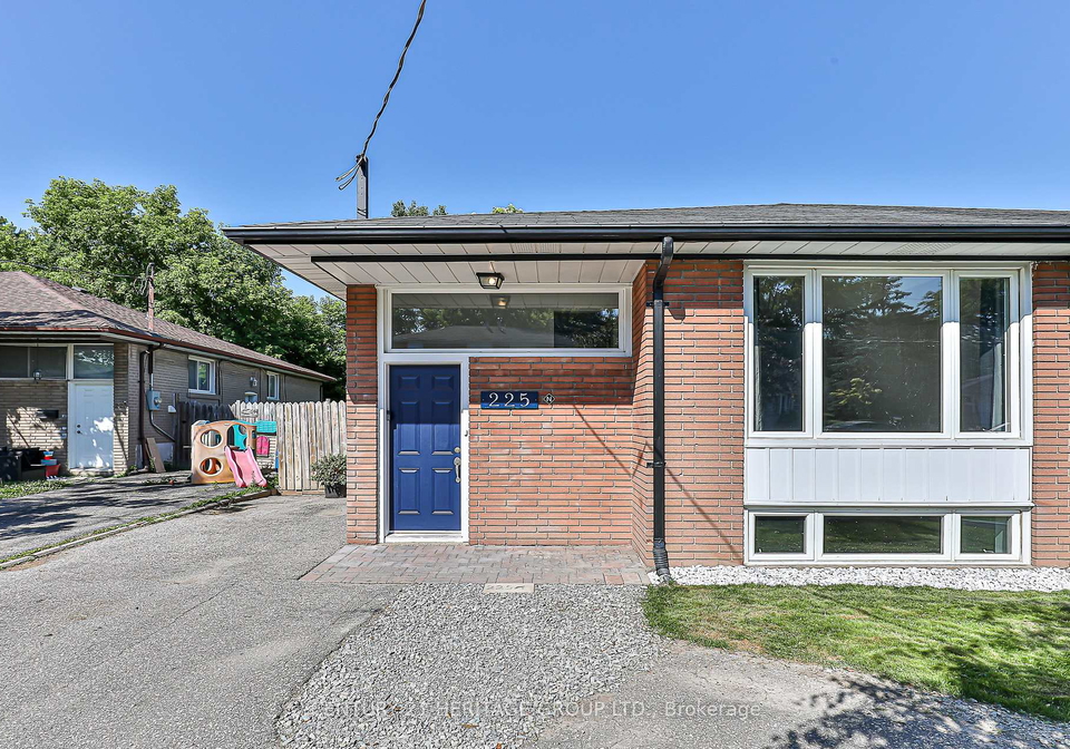 225-septonne-avenue-newmarket-ontario-n12340426