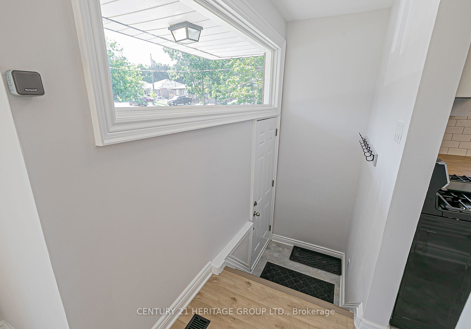 225-septonne-avenue-newmarket-ontario-n12340426