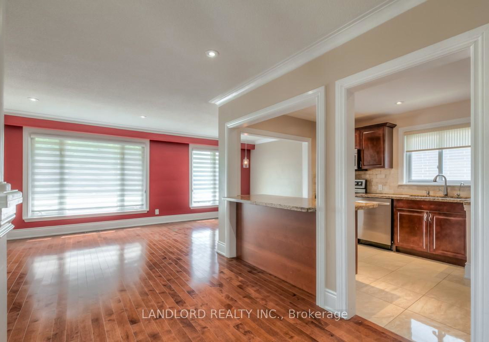 389-centre-street-e-richmond-hill-ontario-n12341047