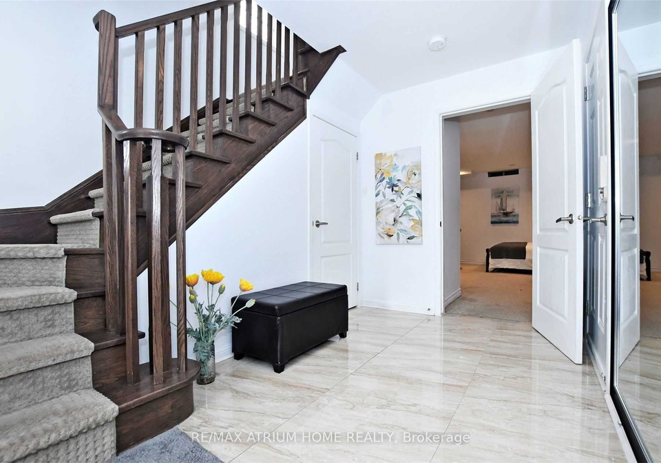 52-cliff-gunn-road-newmarket-ontario-n12341079