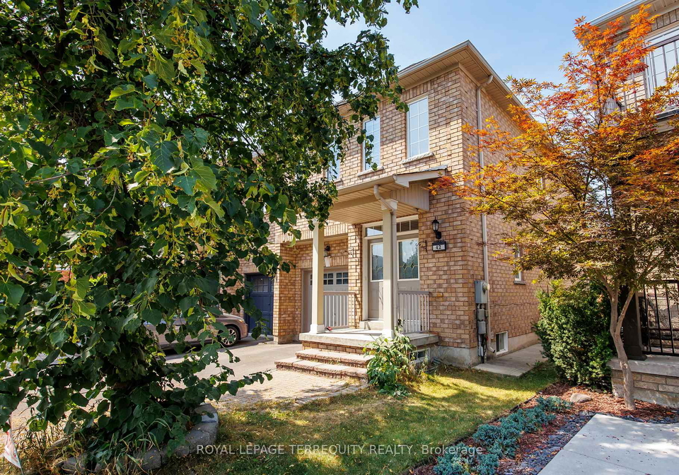 42-arco-circle-vaughan-ontario-n12341258