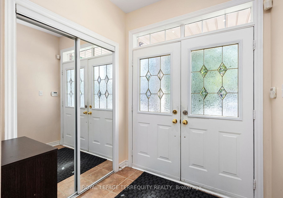 42-arco-circle-vaughan-ontario-n12341258