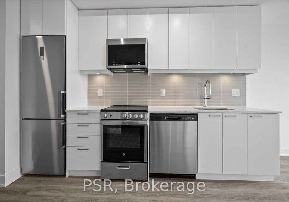 200-deerfield-road-newmarket-ontario-n12342203