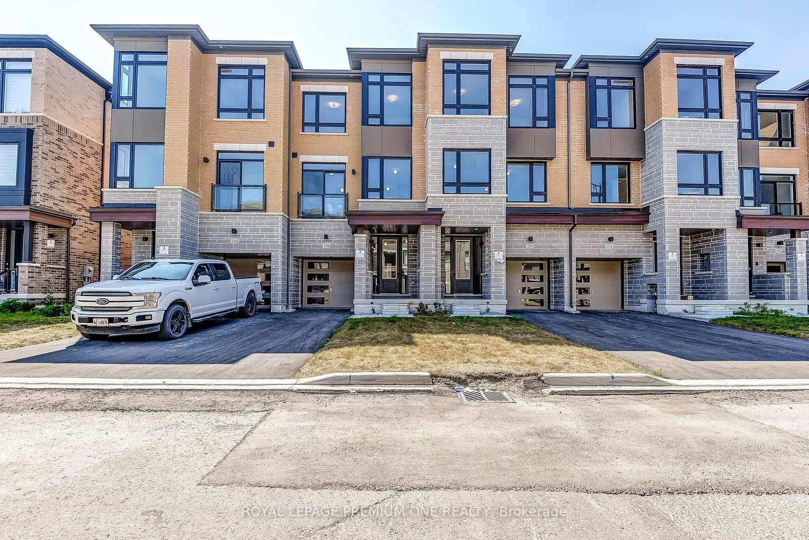 220-tennant-circle-vaughan-ontario-n12342758