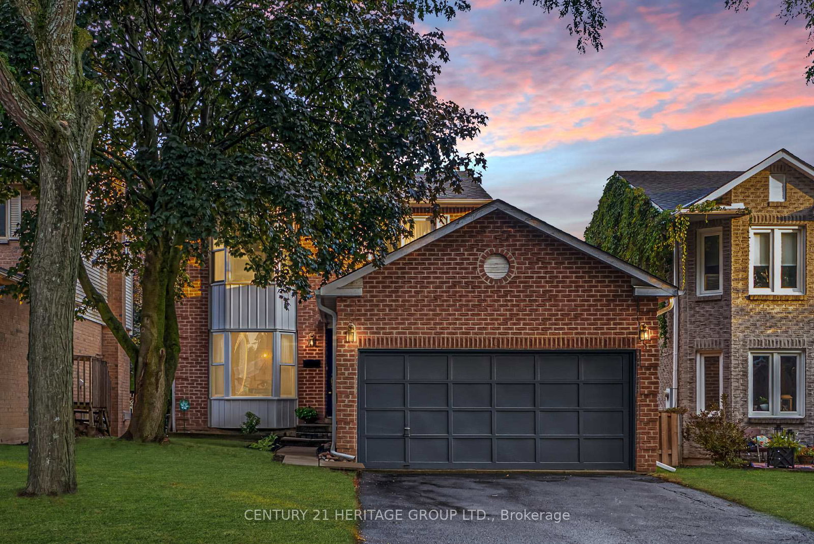11-closs-square-aurora-ontario-n12343408