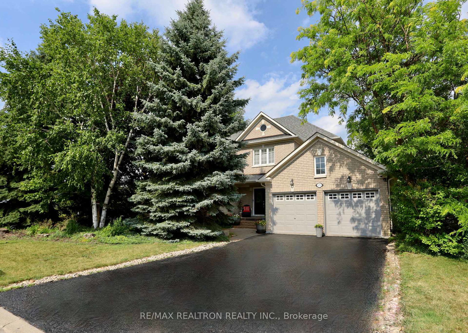 970-best-circle-newmarket-ontario-n12343818