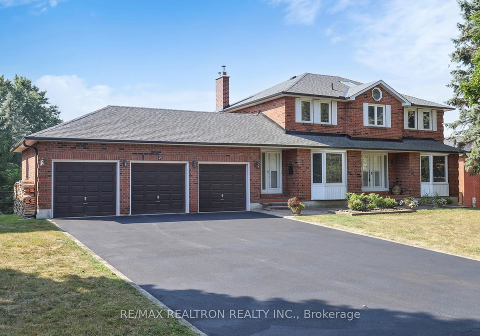 7-ward-avenue-east-gwillimbury-ontario-n12343872