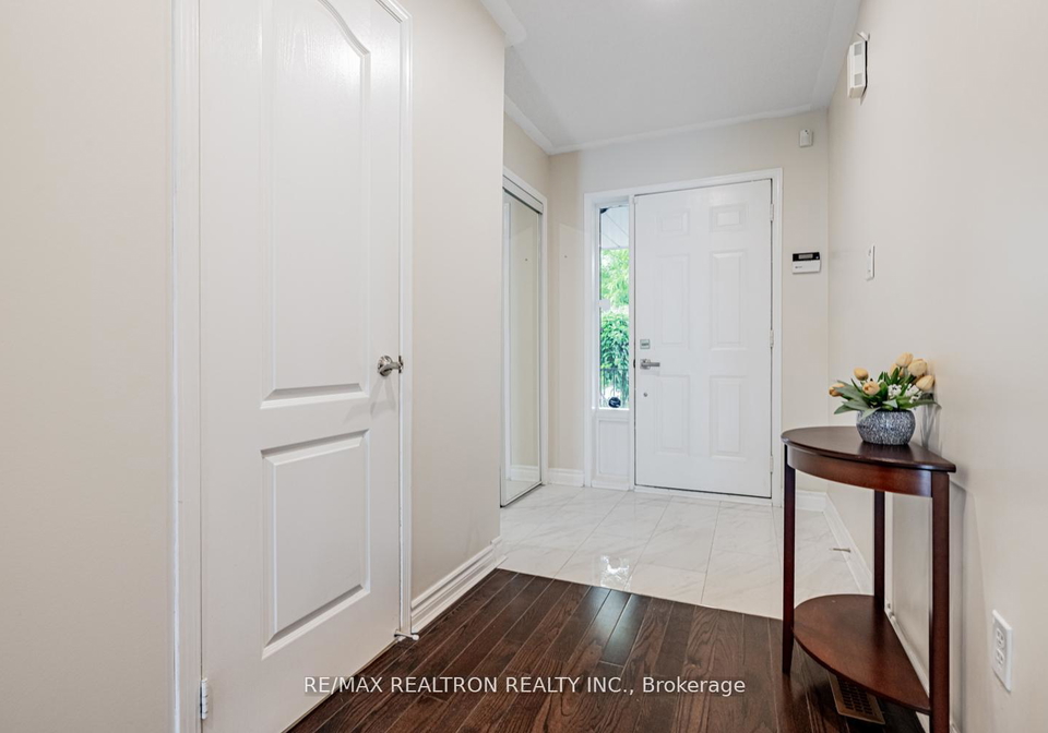 198-banbrooke-crescent-newmarket-ontario-n12344277