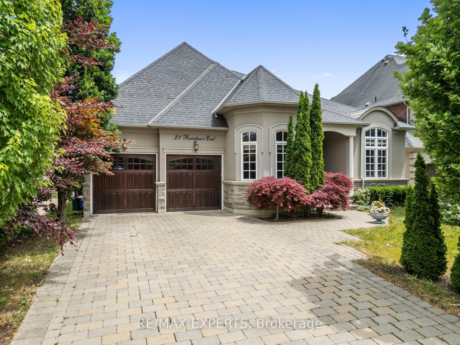 21-rainbows-end-vaughan-ontario-n12345296