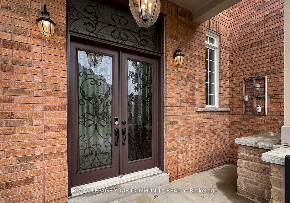 10-gannett-drive-richmond-hill-ontario-n12346400