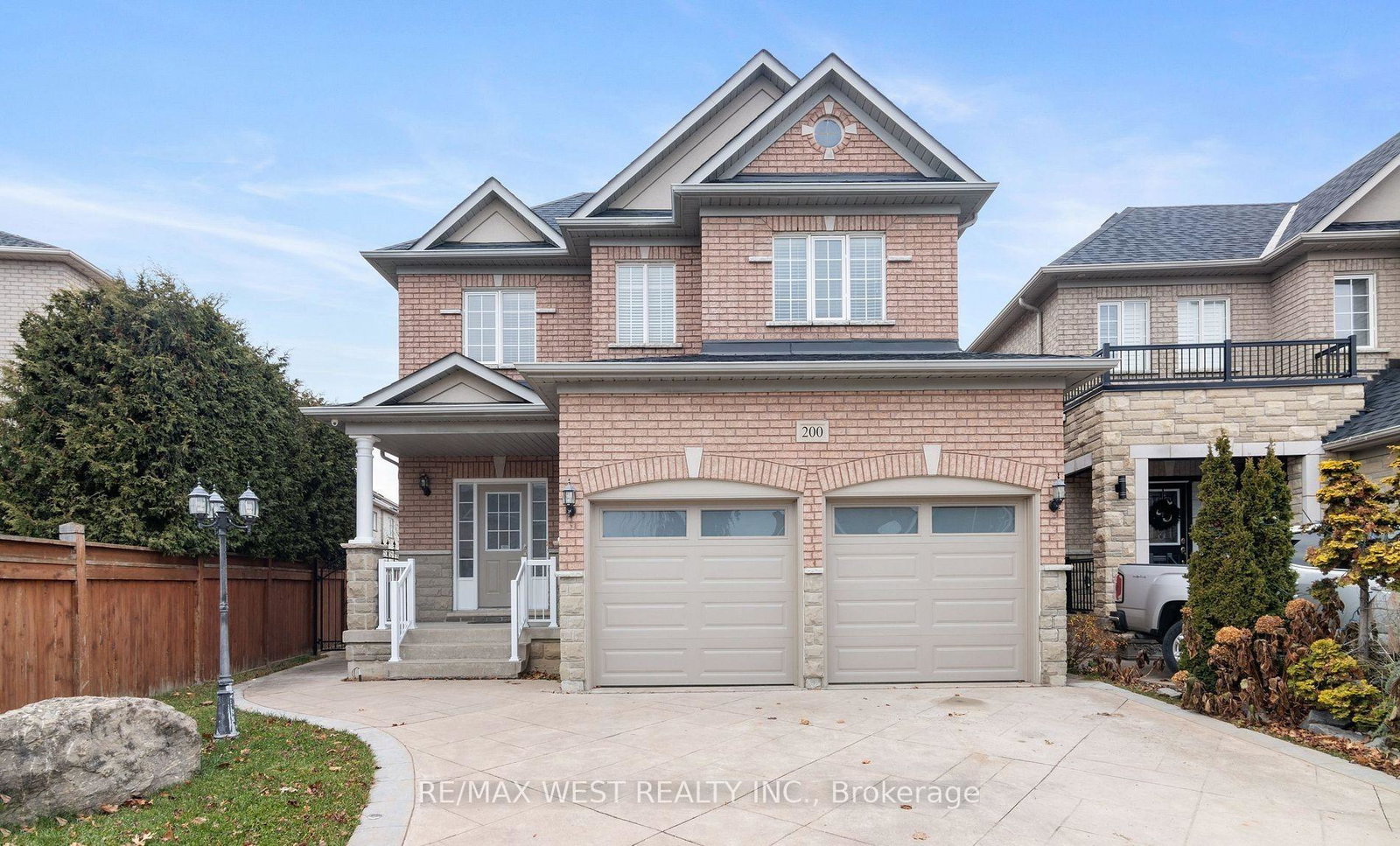 200-starling-boulevard-vaughan-ontario-n12347003