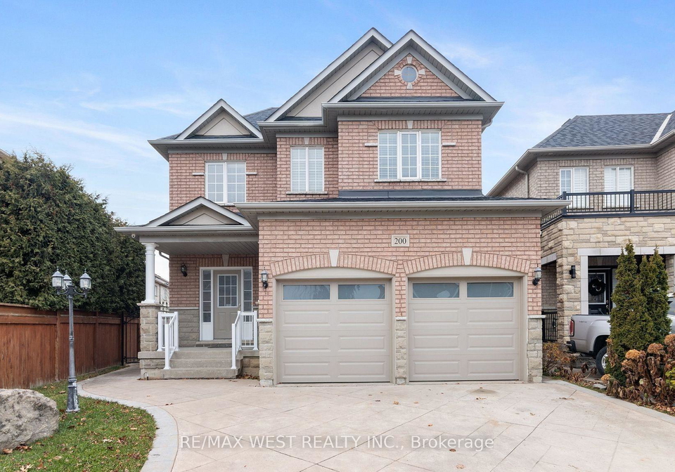 200-starling-boulevard-vaughan-ontario-n12347003