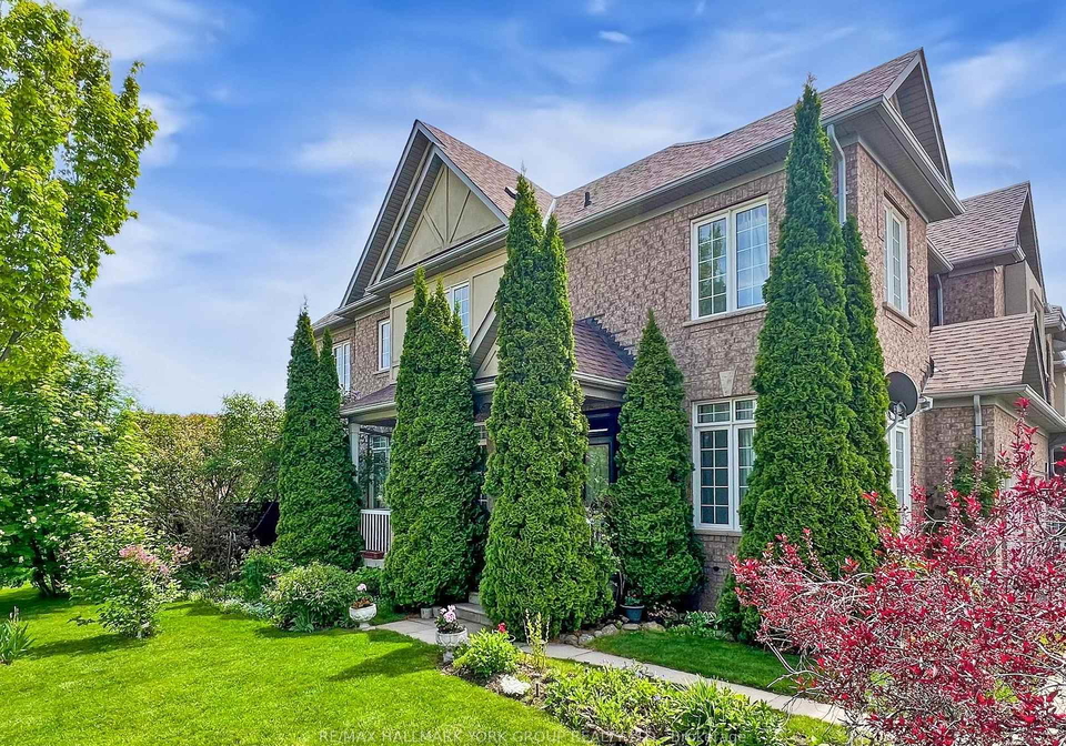 1-lander-crescent-vaughan-ontario-n12347265