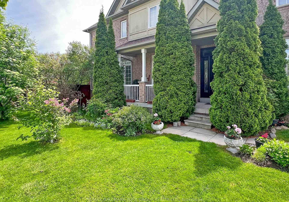 1-lander-crescent-vaughan-ontario-n12347265