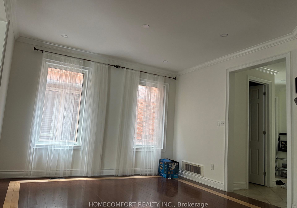 230-lewis-honey-drive-aurora-ontario-n12347306