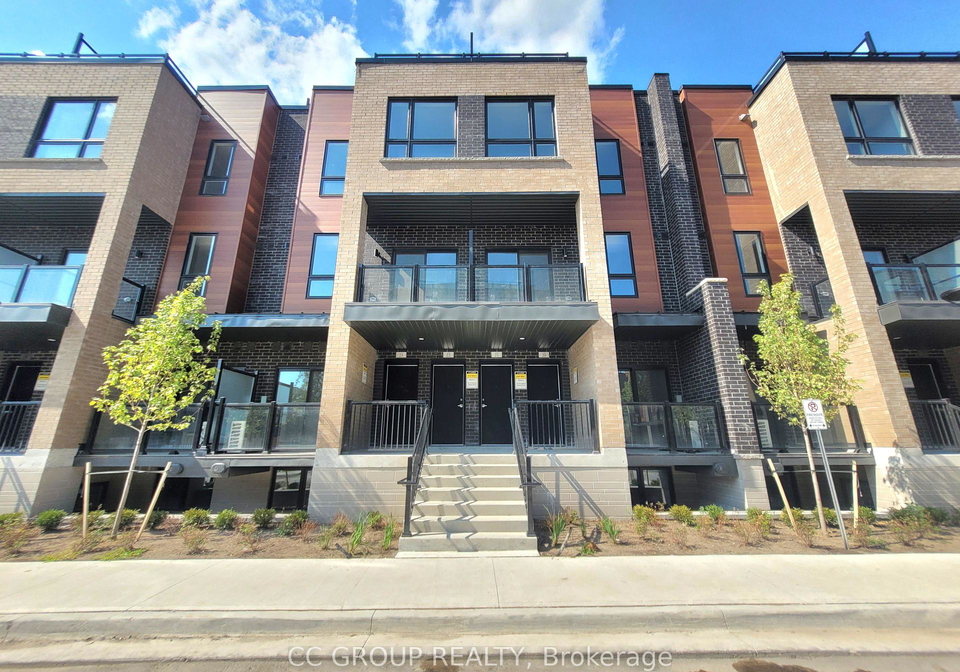 16-lytham-green-circle-newmarket-ontario-n12348054