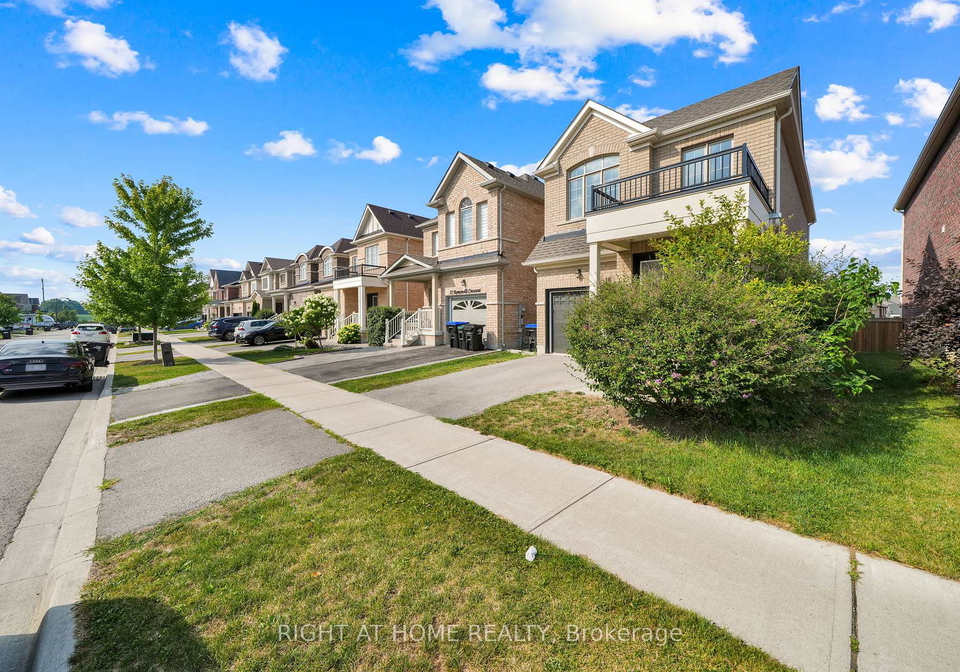 18-romanelli-crescent-bradford-west-gwillimbury-ontario-n12348165