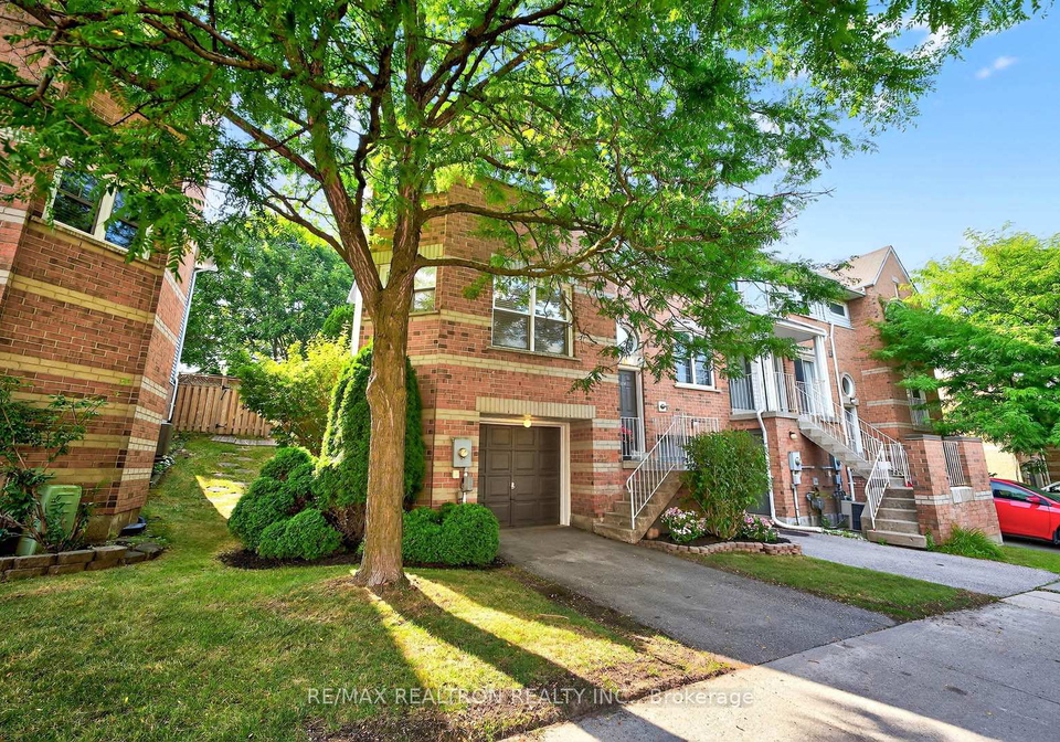 154-brandy-lane-way-newmarket-ontario-n12348192