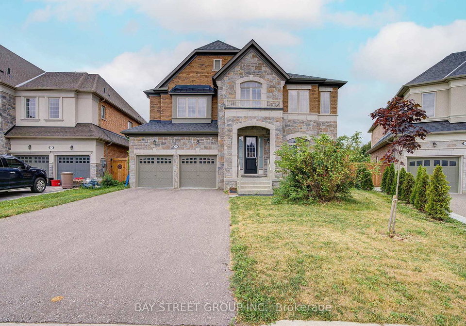 38-brown-court-newmarket-ontario-n12348330