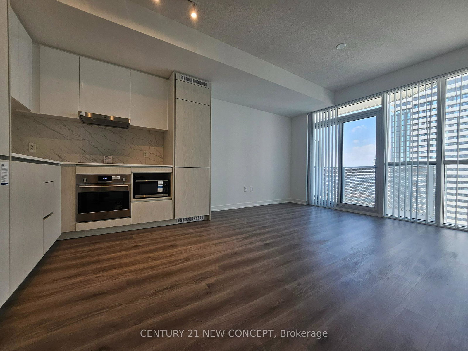 28-interchange-way-vaughan-ontario-n12348527