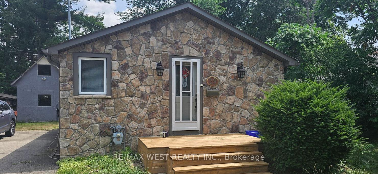 29-pleasant-avenue-east-gwillimbury-ontario-n12349716
