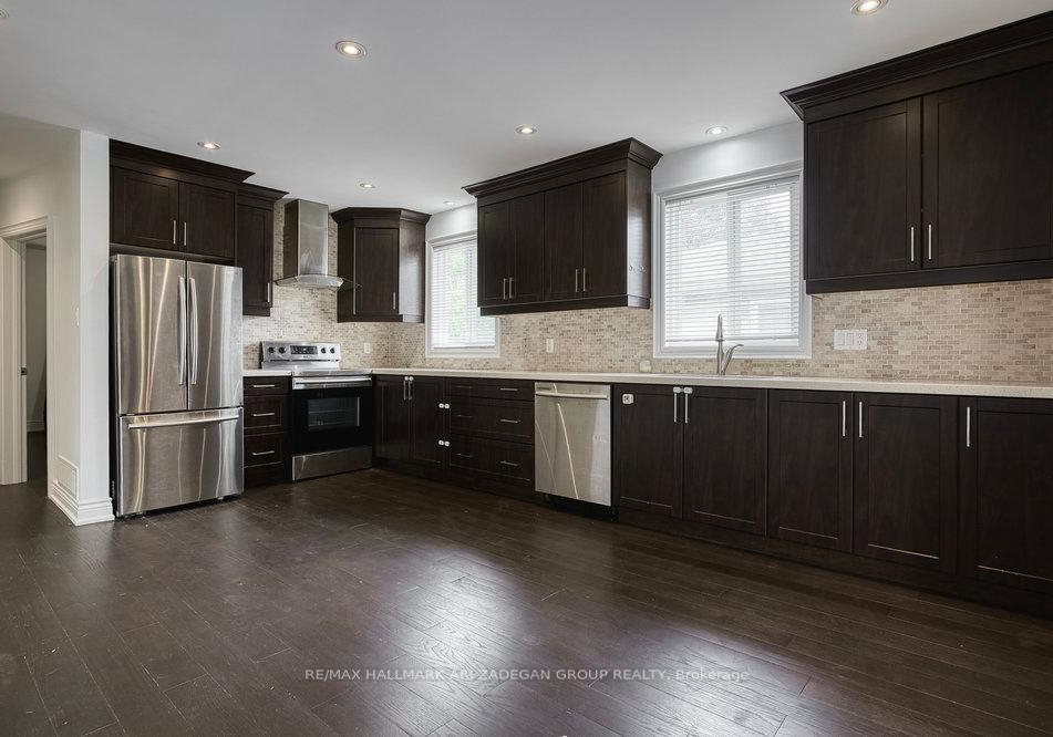 402-centre-street-e-richmond-hill-ontario-n12350102