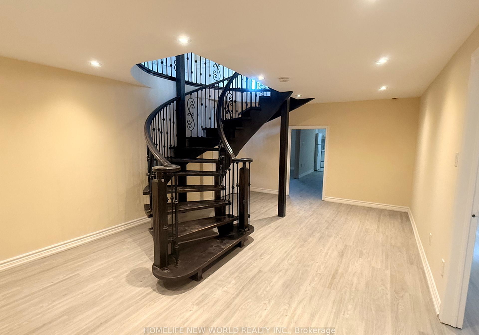 2-gatewood-court-richmond-hill-ontario-n12351636