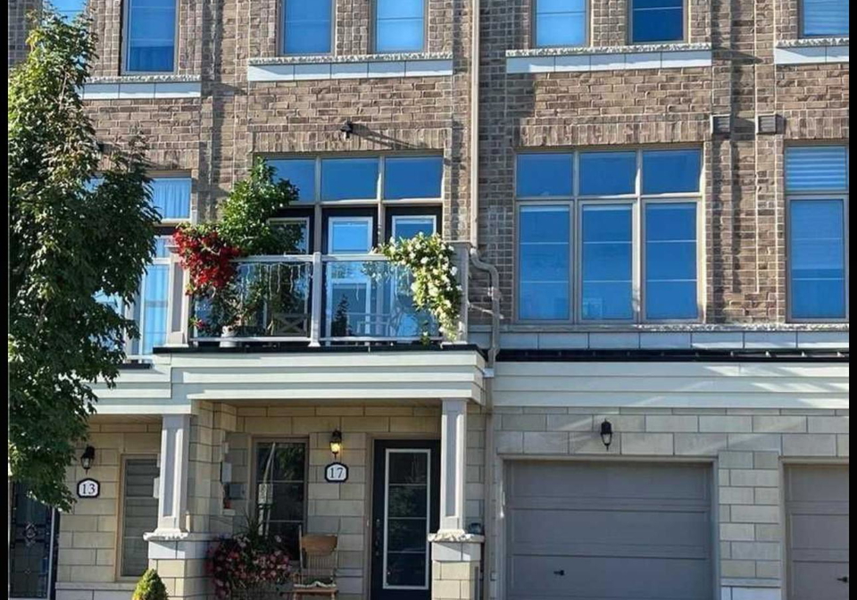 17-cornerbank-crescent-whitchurch-stouffville-ontario-n12352055