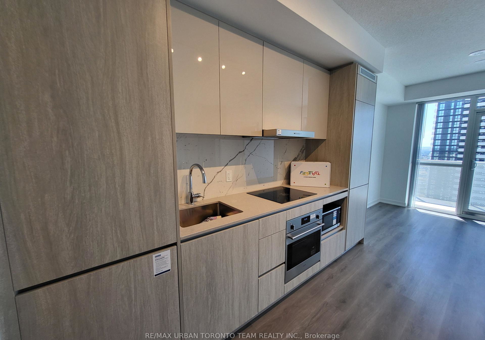 28-interchange-way-vaughan-ontario-n12352531