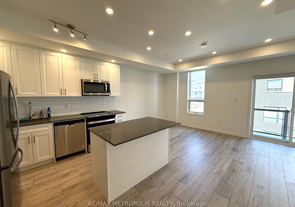 22-lytham-green-circle-newmarket-ontario-n12353413