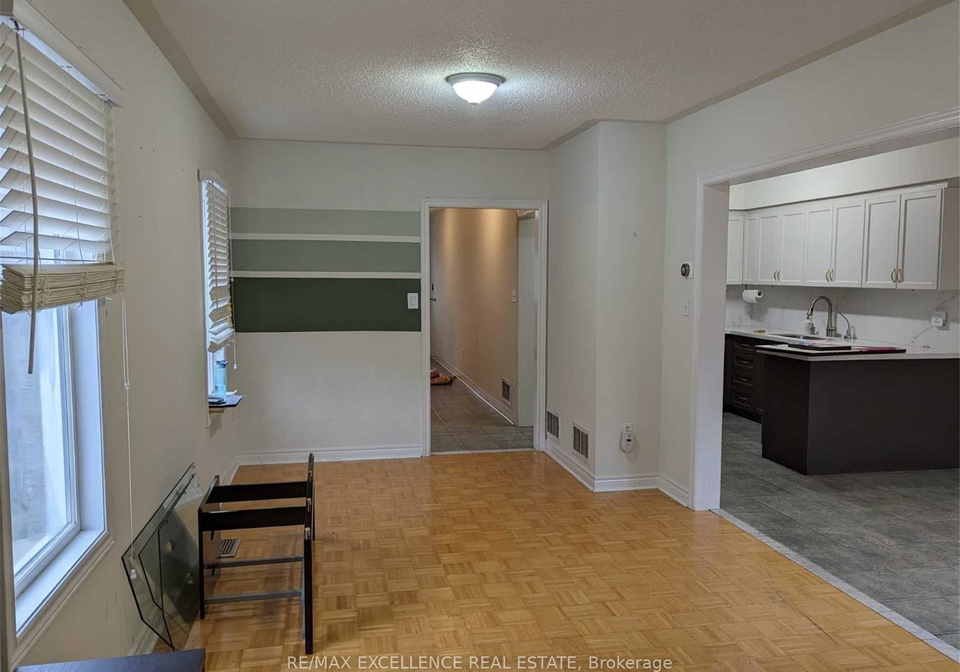 43-foxchase-avenue-vaughan-ontario-n12353485