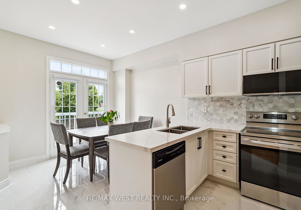 10-loring-doolittle-court-aurora-ontario-n12353621