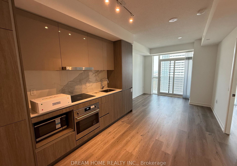 28-interchange-way-vaughan-ontario-n12353875
