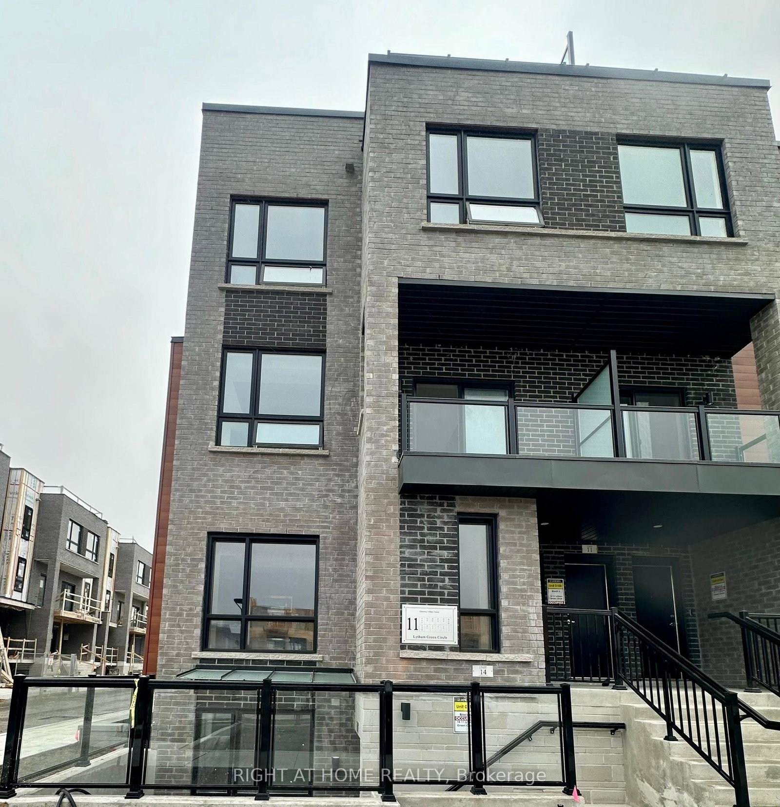 11-lytham-green-circle-newmarket-ontario-n12353935