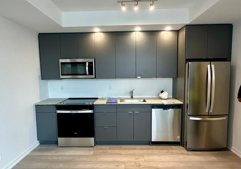 11-lytham-green-circle-newmarket-ontario-n12353935