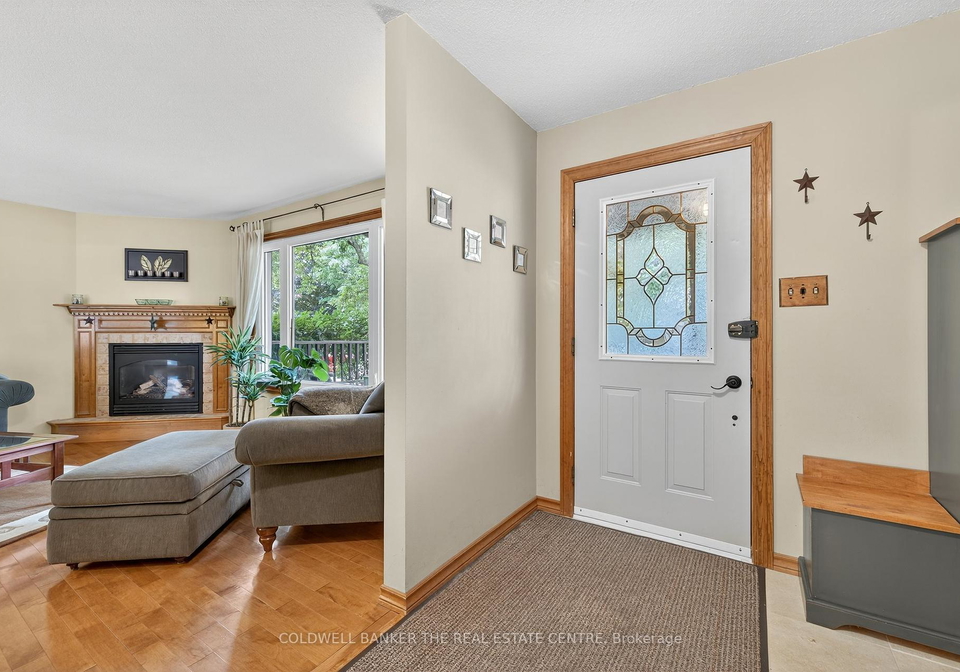 869-magnolia-avenue-newmarket-ontario-n12354205