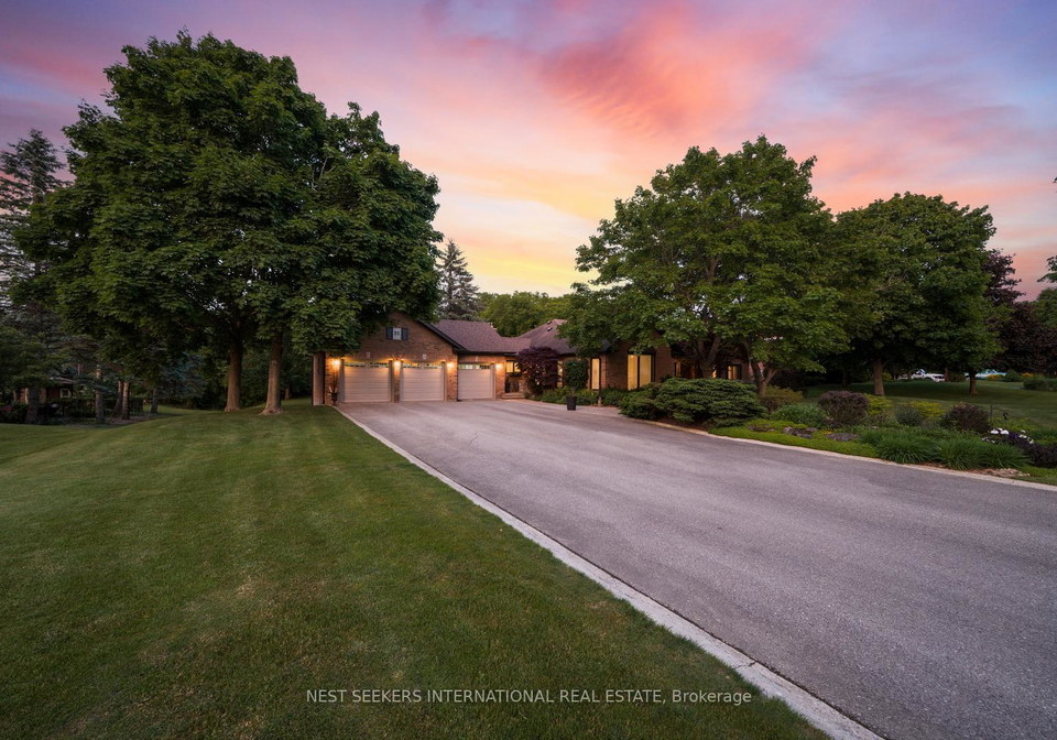 21-rolling-court-king-ontario-n12354288