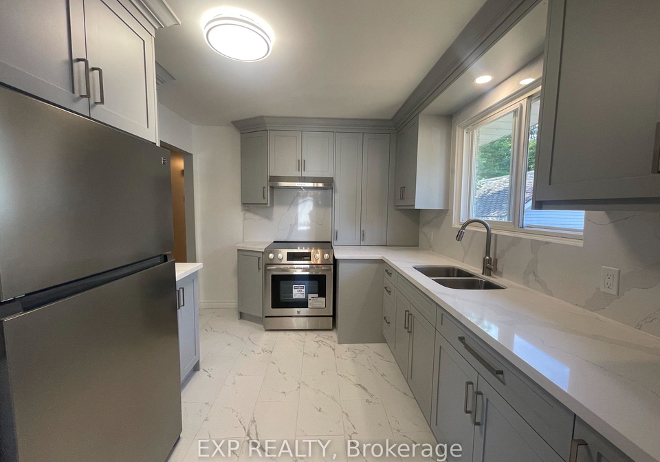 28-pleasant-avenue-east-gwillimbury-ontario-n12354483