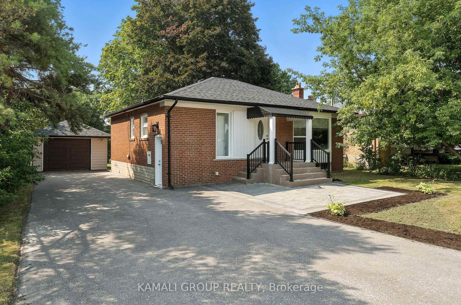 162-queen-street-newmarket-ontario-n12354541