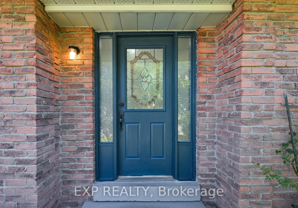65-lowe-boulevard-newmarket-ontario-n12354895