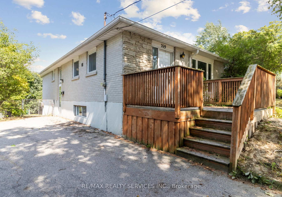 769-greenfield-crescent-newmarket-ontario-n12355497