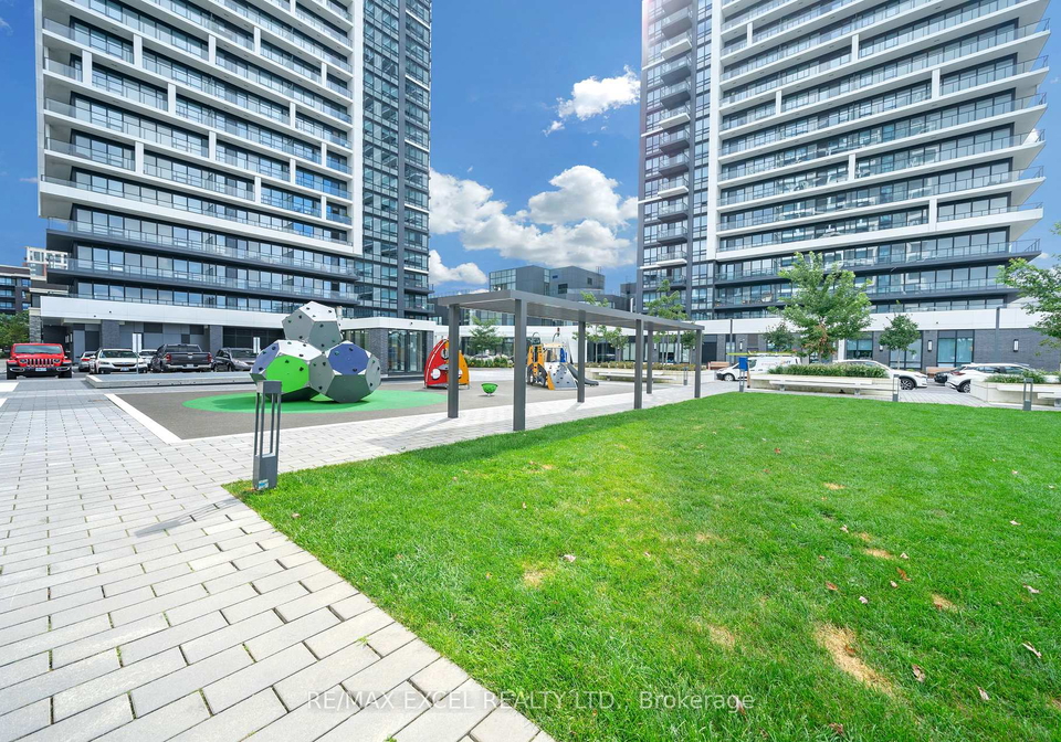 8-water-walk-drive-markham-ontario-n12356427