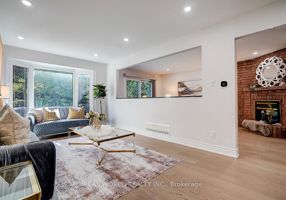 18-kilbarry-court-richmond-hill-ontario-n12358320
