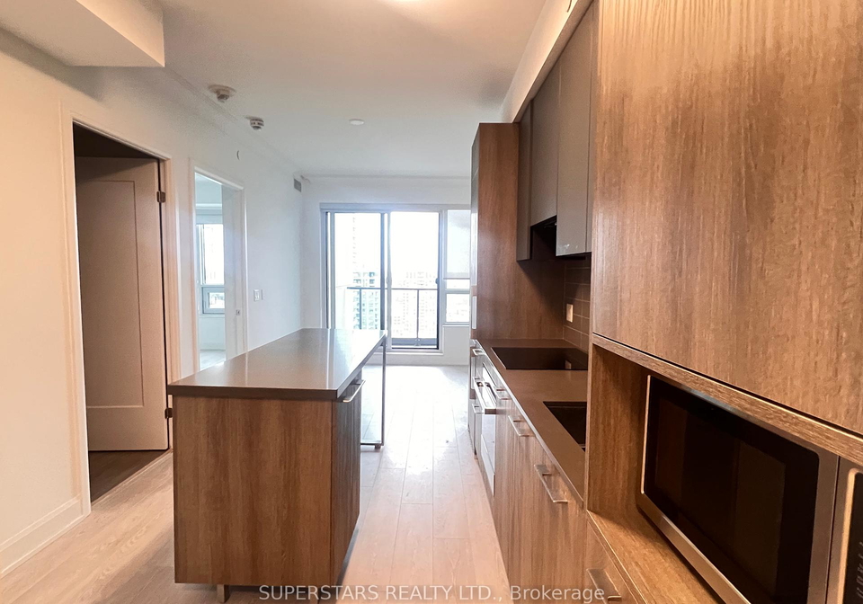 8-water-walk-drive-markham-ontario-n12358504