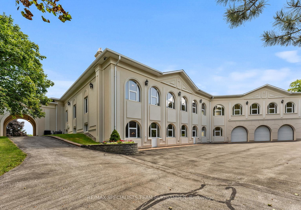 409-dearbourne-avenue-king-ontario-n12359474