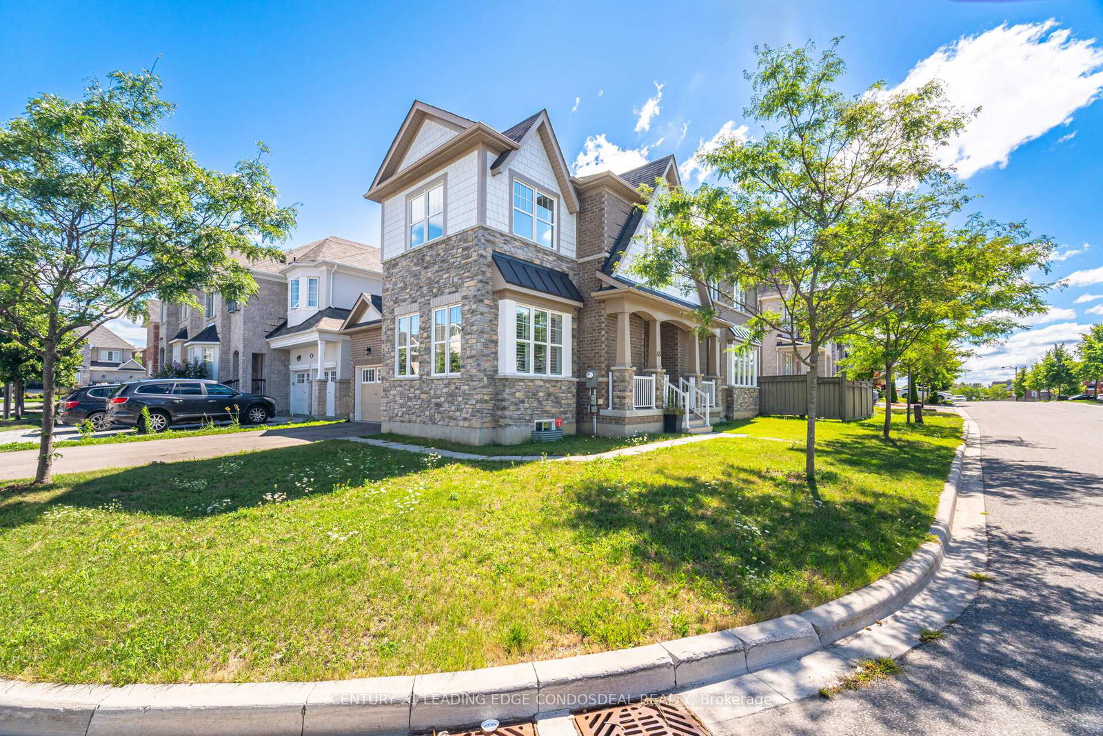 65-novan-crescent-aurora-ontario-n12360307