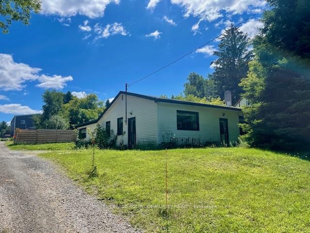 3555-17th-side-road-king-ontario-n12360462