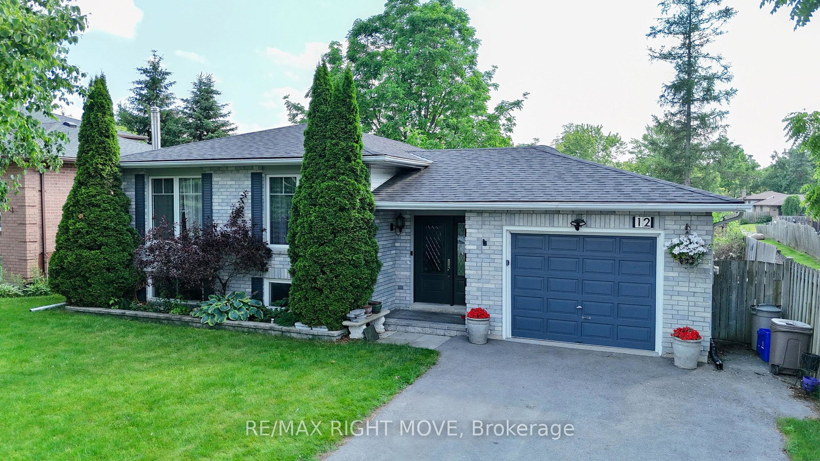 12-hawkins-street-georgina-ontario-n12361274